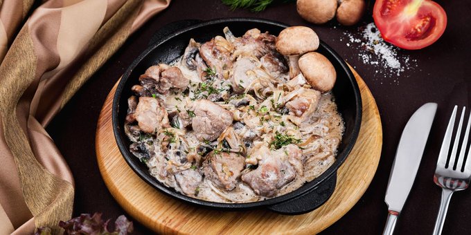 Frying pan in the majori cafe-bar in dnipro. order with a discount