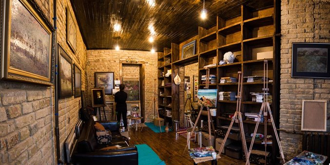 Classes in the creative studio "Vostrykh Gallery" in Kiev. Visit at a discount
