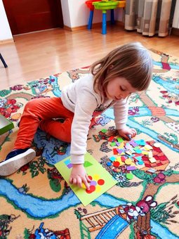 The development of fine motor skills in the kindergarten &quot;businki&quot; in the dnieper. book your child at a discount.