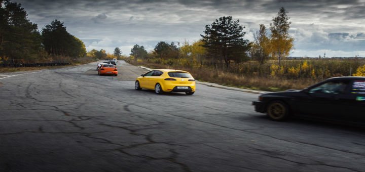 Гоночные соревнования «RTR Time Attack» на автодроме Чайка. Покупайте билеты на открытие сезона RTR 2017 со скидкой.