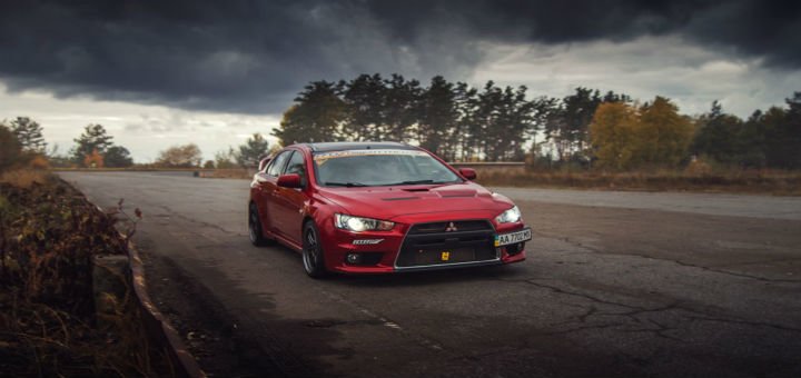 Гоночные соревнования «RTR Time Attack» на автодроме Чайка. Покупайте билеты на открытие сезона RTR 2017 со скидкой.
