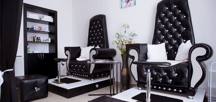 Meri & Meri Beauty Club