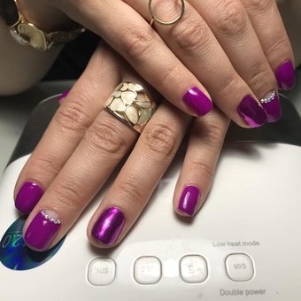 Manicure at the Dazzler beauty salon in Dnipro. Do according to the action.