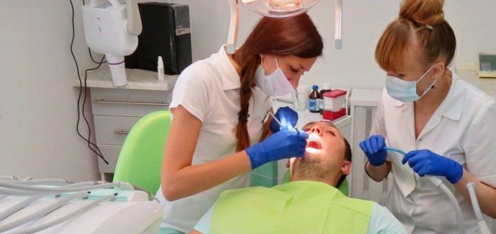 Caries treatment at a discount in the dental clinic LeMed-Dent