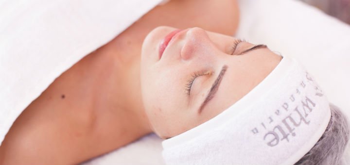 Догляд за обличчям у косметологічному центрі Anti Age у Харкові. Робіть за знижкою.