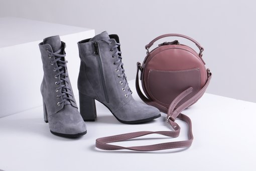 Women's leather shoes and bags in the Pratik store in Kharkov. Buy at a discount.