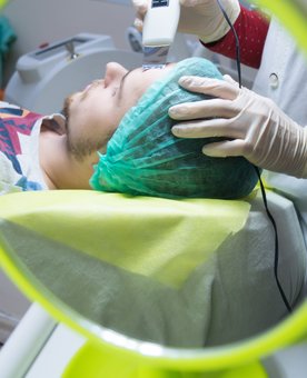 Чищення обличчя в косметологічній студії на Свердлові у Дніпрі. Робіть за знижкою.