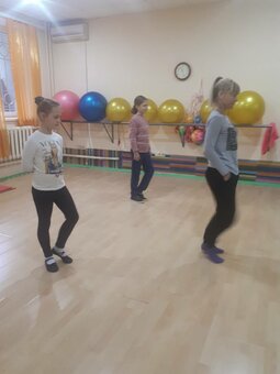 Латиноамериканські танці у студії фітнесу «FitnessWell» в Одесі. Купуйте абонементи з акції.