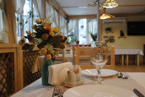 Піца та паста у ресторані «Trattoria Dovganini» у Києві. Забронювати столик із знижкою.