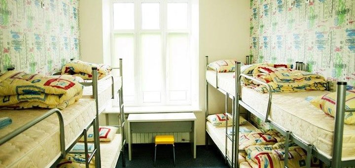 Номер в хостеле «ZigZag». Забронировать хостел со скидкой. Недорогие хостелы в Киеве.