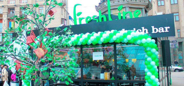 Sandwich cafe &quot;freshline&quot; in the center of kiev. order your favorite meals at a discount.