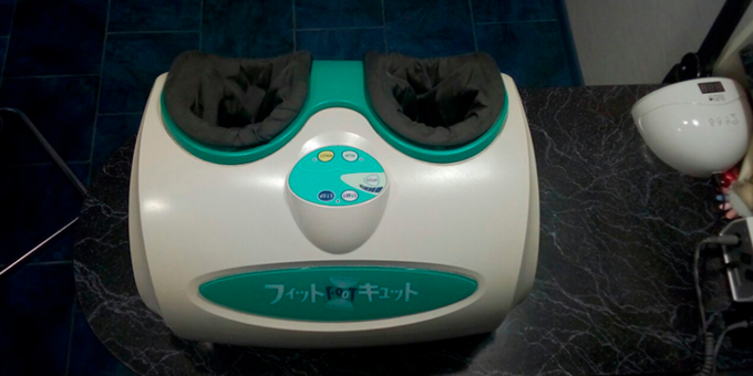 Hardware pedicure in the &quot;caprice&quot; salon. sign up with a discount