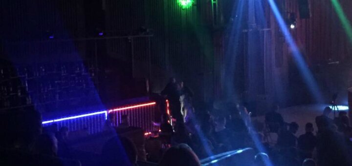 Discounts night club &quot;pulse club&quot;