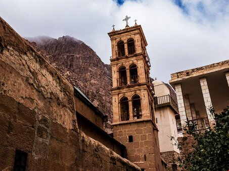 Экскурсия в монастырь Святой Екатерины в Египте от турсервиса «MusttoGo». Заказывайте по скидке.
