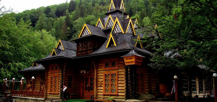 Знижки та акції на страви української кухні