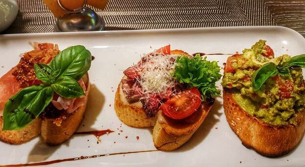 Акция на десерты в ресторане Parmesan в Мариуполе. Бронируйте со скидкой
