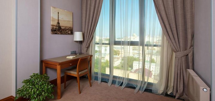 Номер в отеле «Apartments City Hotel». Заброниовать номер со скидкой. Отели в центре Киева.