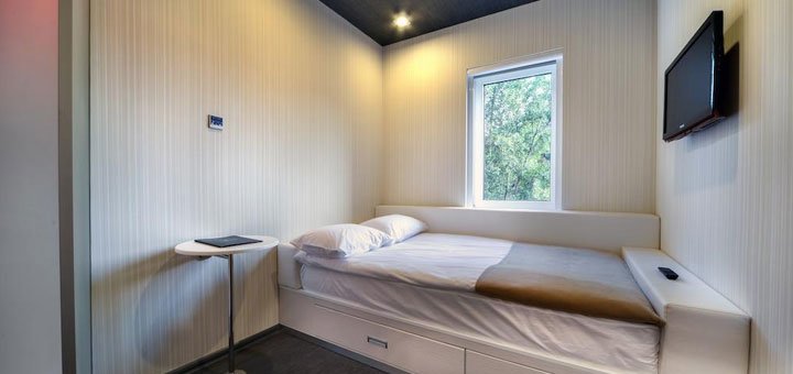Номер в готелі «IQ hotel» в Києві. Забронювати номер в готелі зі знижкою. Готелі в Києві поряд з метро.