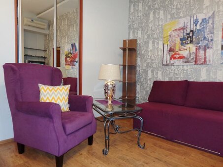 Apartment on sofievskaya 17 (kiev)