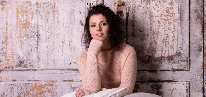 Discounts and promotions for the services of a photographer. Book at a discount 10