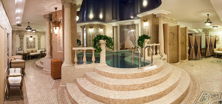 Pool in the spa complex "Crystal spa & Beauty center". Discounts in spa salons in Kiev