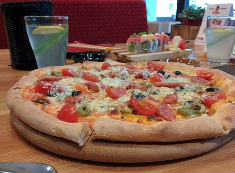 Discounts on pizza at the red pepper restaurant in lviv