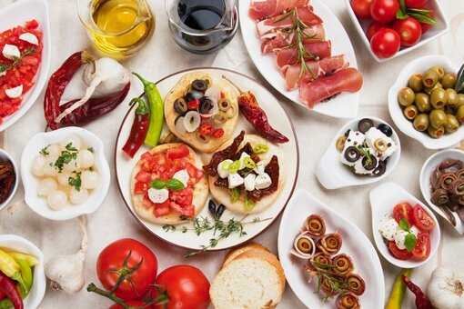 Promotions in the restaurant &quot;gastro teatro&quot;