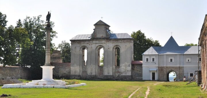 «село підкамінь» львівська область