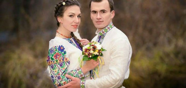 Женские платья и мужские вышиванки в магазине «Чичка» в Луцке. Покупайте оригинальную одежду в национальном стиле со скидкой.