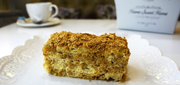 Десерти в кафе-кондитерської «madlen cafe» в києві. замовити по знижці.