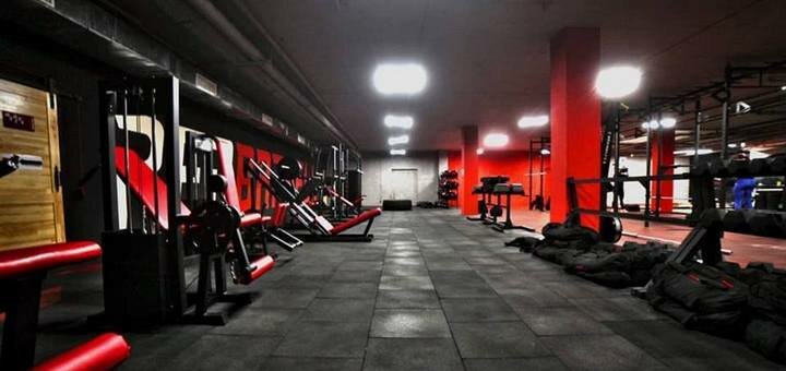 Кроссфит в спорткомплексе «Red Barbell» в Киеве. Купить абонемент со скидкой.