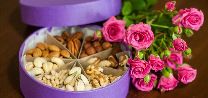 Подарочный набор орехов «JustNuts». Купить по акции.