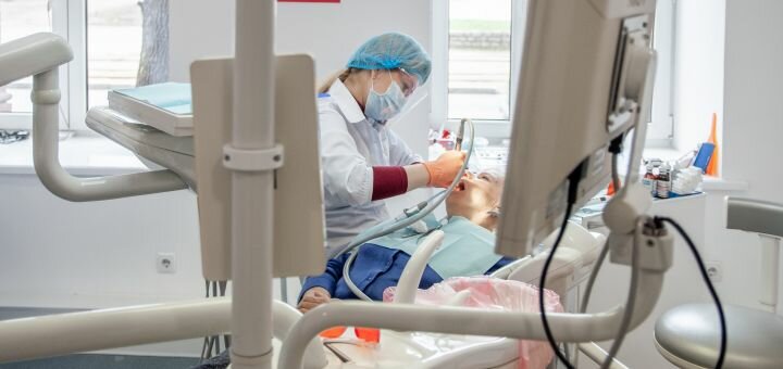 Знижка на стоматологічні послуги в Дентал Євро