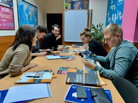 Англійська мова для дорослих в школі інтерлінгва. записуйтеся на заняття по акції.