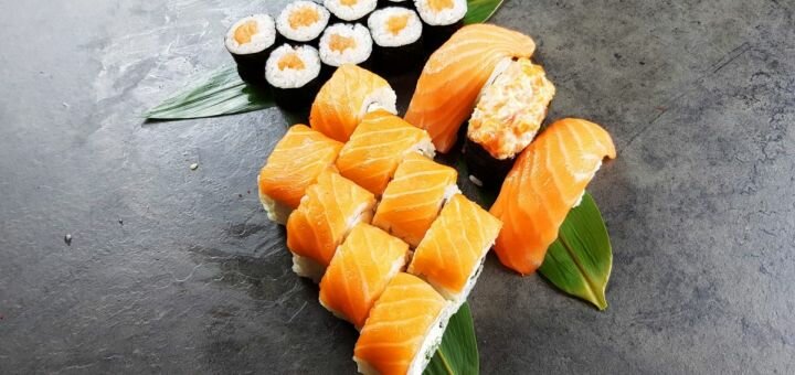 Discounted sushi with delivery across the Dnieper