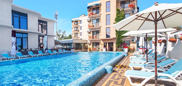 Discounts for holidays at the Grand More hotel in Zatoka30
