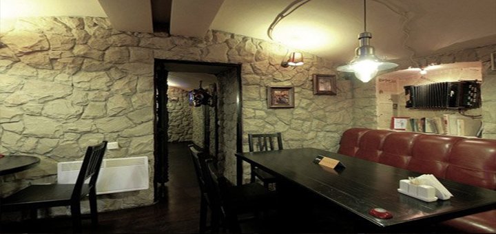 Віскі-паб 4Friends Whiskey Pub (Фофрендс Виски-паб)