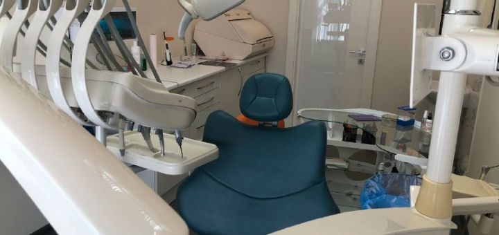 Знижка 60% на професійне відбілювання зубів системами Amazing White або Beyond в кабінеті стоматології «Delicate dentist» 5