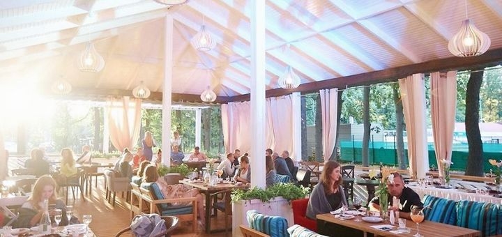 Family restaurant &quot;fasol&quot; in kharkov. reserve a table.