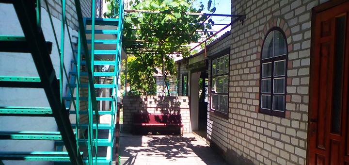 Скидки на отдых в гостевом доме У Нины в Геническе 2