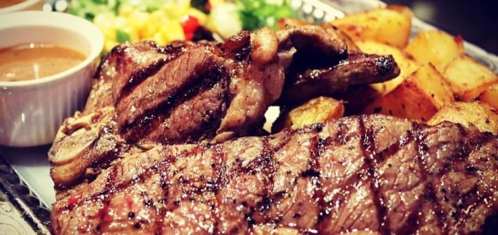 Акция на меню кухни в Lucky Lunch