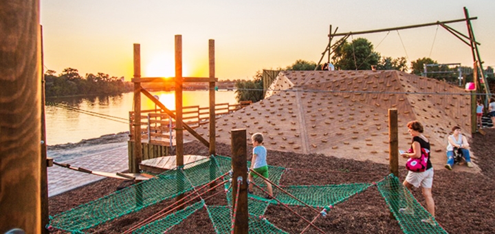 Rope park Children's period park. Buy an admission ticket for the 8 promotion