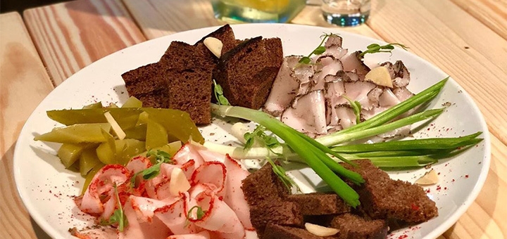 Лаундж-бар Kapusta у Львові. Зі знижкою.