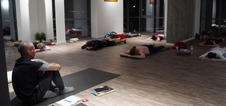Занятия в «Zen Yoga Studio» Киев, недорого.