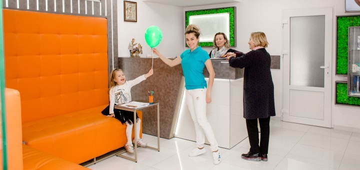 "Dental Clinic 1" in Lviv. Teeth cleaning is inexpensive.