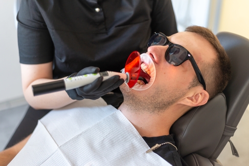 Стоматолог-ортодонт клініки «Твій стоматолог» в Києві. Звертайтеся за знижкою. 1