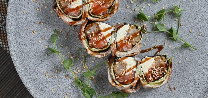 Доставка еды Kinai в Одессе. Вкусные суши с доставкой