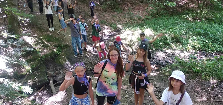Mountain Drive Children's Camp. Visit with a special offer of 3.