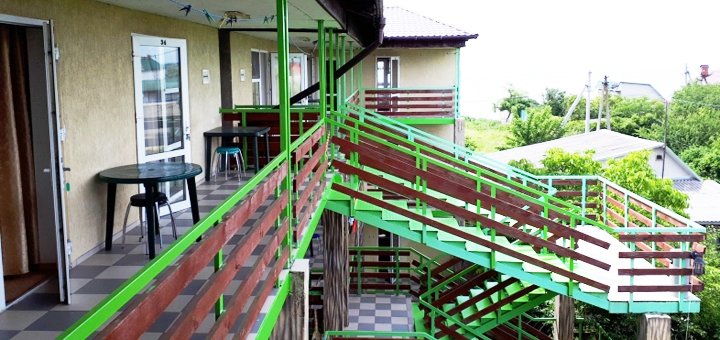Готель «Мигдаль» в Затоці на Чорному морі
