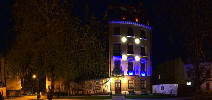 «Фасад отеля «Saint Feder» во Львове. Бронируйте по скидке»